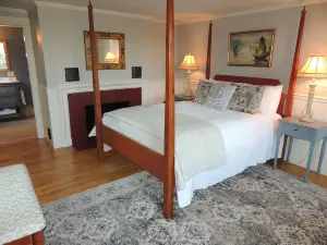 Chandler River Inn
