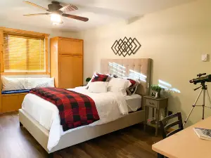 The Tree House | Perfect Couples Cabin