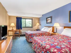 Super 8 by Wyndham Mahwah