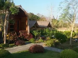 เอคาส การ์เด้น บังกะโล