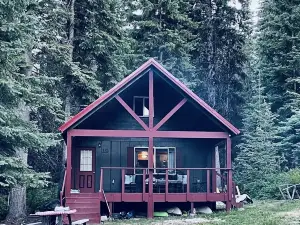 3 Bed/ 1 Bath Retreat in the Mountains