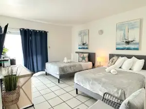 Nautilus by la Jamaca Hotels-Downtown la Parguera