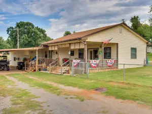 Cozy Fort Cobb Home Rental Near Lake Access!