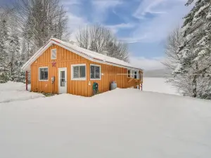 Pond & Snowmobile Trails On-site: Errol Escape!