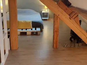 Quiet studio in the countryside