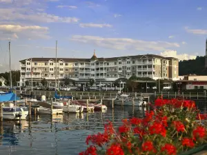 Watkins Glen Harbor Hotel