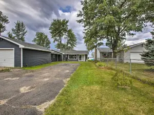 Waterfront Houghton Lake Cabin W/Private Dock