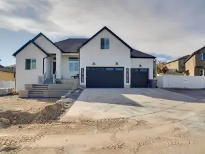 Contemporary Home w/ Grill Near Utah Lake!