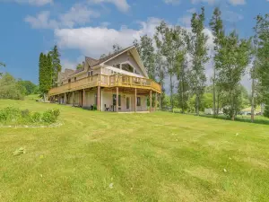 Family-Friendly Boyne Falls Home Golf, Ski and More