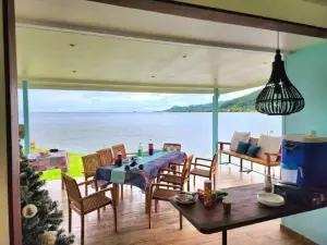 Duplex en bord de mer Fare Tahitea Pension