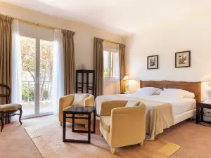 Logis Hôtels Auberge du Rédier