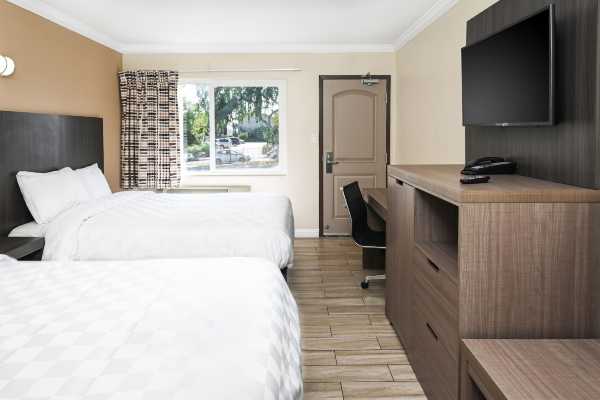 Sea Rock Inn - Long Beach Promo Code