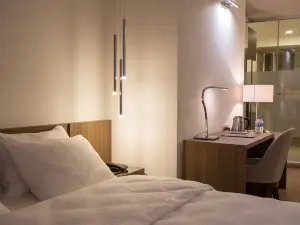 TN & CO Hotel