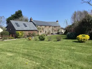 โลจ์วาร์ลีย์