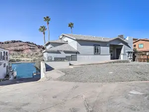 Spacious Parker House on the Colorado River!