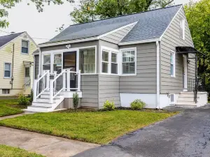 Enchanting Retreat: Cozy 4bedroom Haven