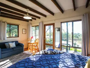 Bumblebrook Farm Motel