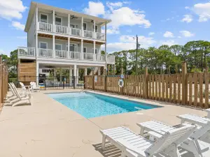 Pool Oasis and Beach Gear Credit - Stunning Coastal Retreat