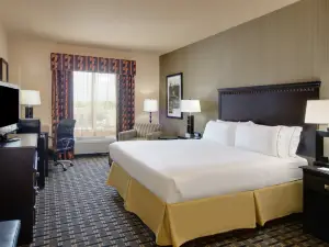 Holiday Inn Express & Suites Ennis by IHG