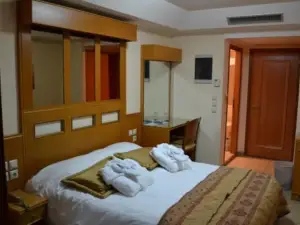Elena Hotel