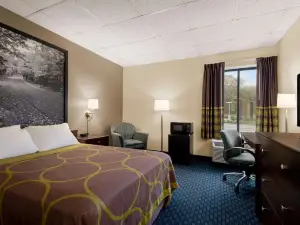 Super 8 by Wyndham Liverpool/Syracuse North Airport