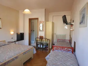 Hotel Elena