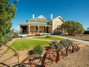 Hornsdale Farm Stay