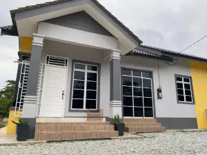 Syazana Homestay