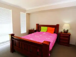 Nice and Neat House for Your Journey - Renovated