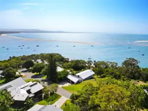 1770 Beach Accommodation- Slipaway