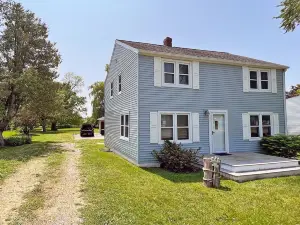 Roomy house in downtown P.A. Walk to everything. Bikes included. Dog-friendly.