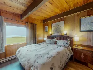 Oceanfront, Dog-Friendly Home with Fireplace, Ocean View, Beach Access & WiFi