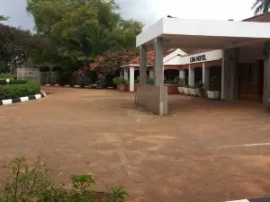 St Lira Hotel