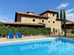 Akla Hotel Suites Valles Pasiegos