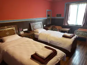 Hotel de Purang