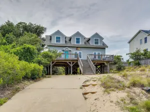 Sunny Corolla Home Walk to Beach!