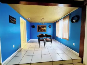 4-bedroom Villa in Welcoming Orlando with AC & WiFi. Enjoy your stay