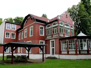 BF Hotel