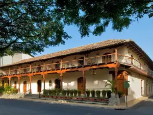 Hotel Plaza Colón