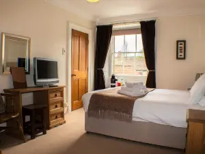 The Royal Oak Hotel