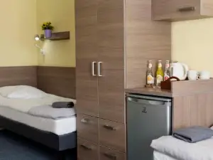 Hostel Azymut