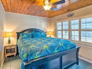 Sunny Lake Placid Cottage in Lake June Resort