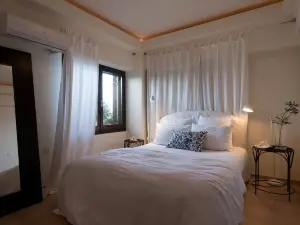 Luxury Seaview Apartment, 60Sec Walk to Beach!