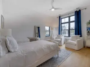 Sandpoint by Rove Travel Modern 5Br Family Home with Pool