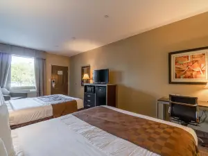 Moulton Inn &  Suites by OYO Near Shiner TX