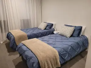 Wollert Ground Floor Apartment- Close to Melbourne Airport-Wifi-Washer & Dryer