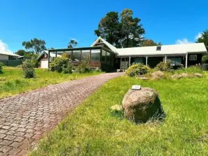 Stunning Water front view House at Kettering