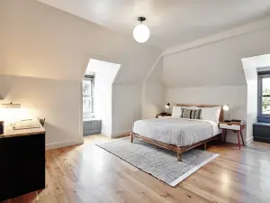 Thatcher Hotel