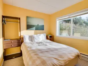 Bright Oceanfront Home with Stunning Pacific & Bay Views - Near Town
