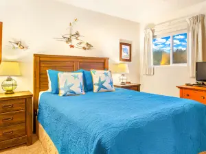 Ocean View and Private Deck - Stunning Coastal Getaway